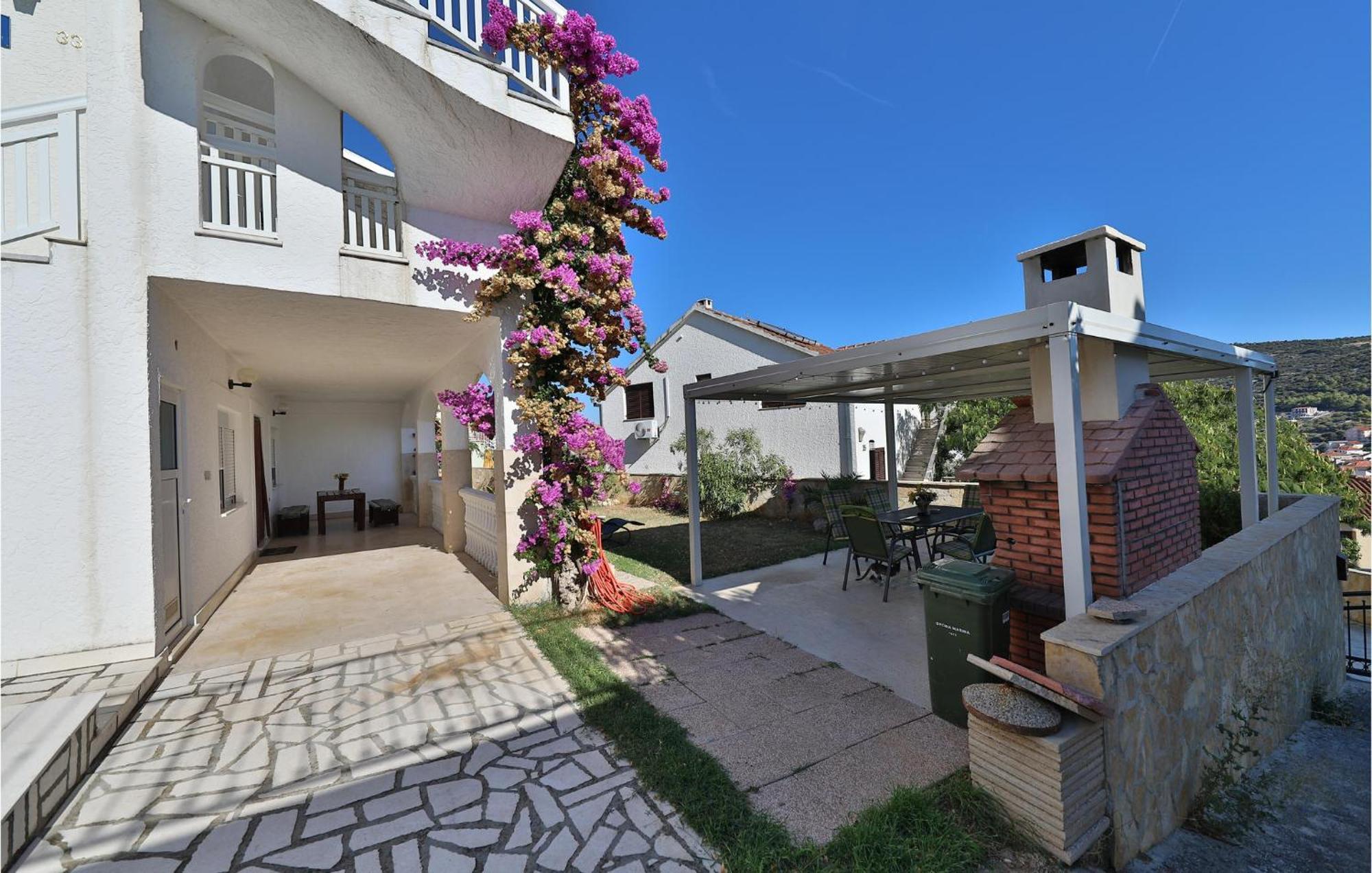 2 Bedroom Cozy Apartment In Marina Exterior foto