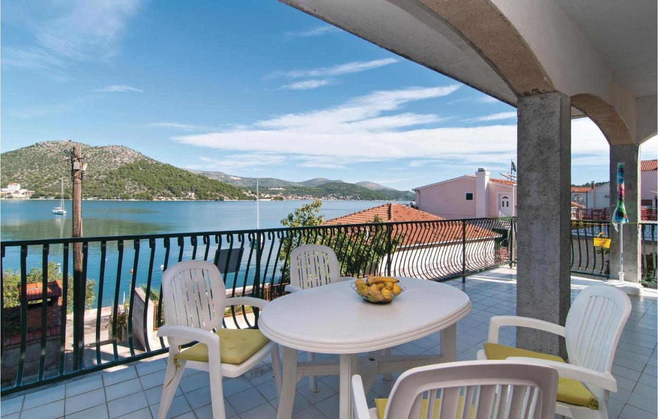2 Bedroom Cozy Apartment In Marina Exterior foto